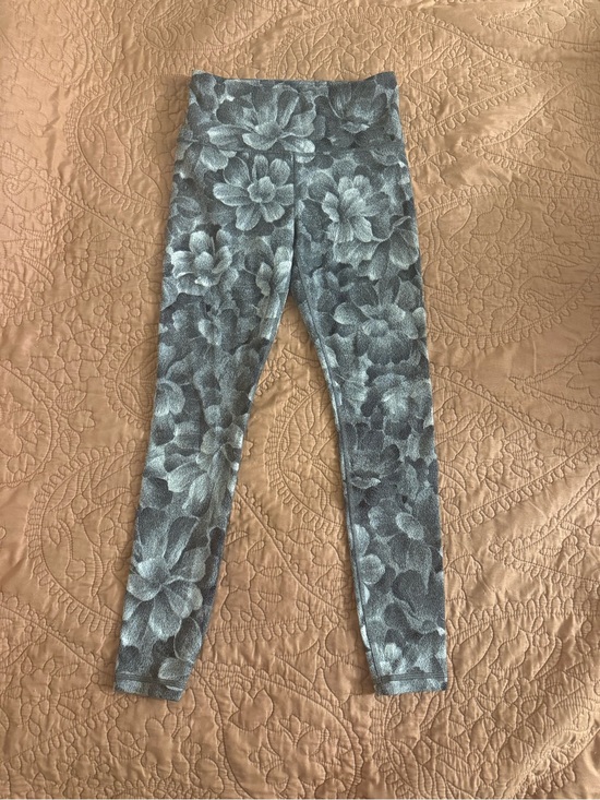 Athleta Pants - Athleta Black & White Floral-Print Leggings